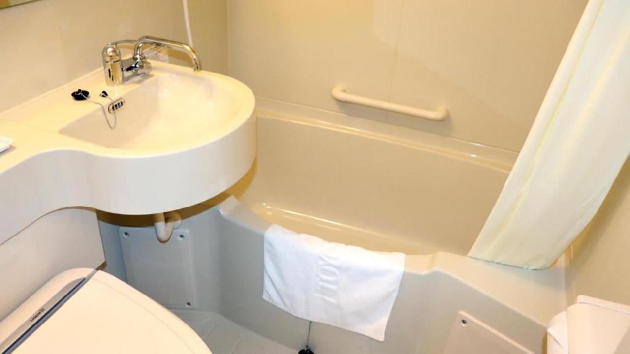 Toyoko Inn Osaka Hankyu Juso-Eki Nishi-Guchi No.2 Kültér fotó